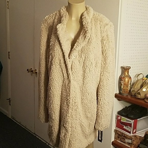 KENNETH COLE NEWYORK FAUX FUR COAT NWT - Picture 1 of 9